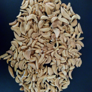 DEHYDRATED GARLIC FLAKES